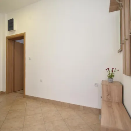 Stasa Apartment *